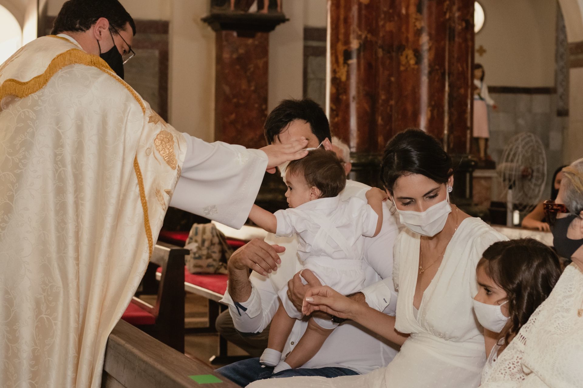 Foto Batizado de Theo e Sophia - Igreja do Salesiano, Recife Foto Batizado de Theo e Sophia - Igreja do Salesiano, Recife - Imagem 13