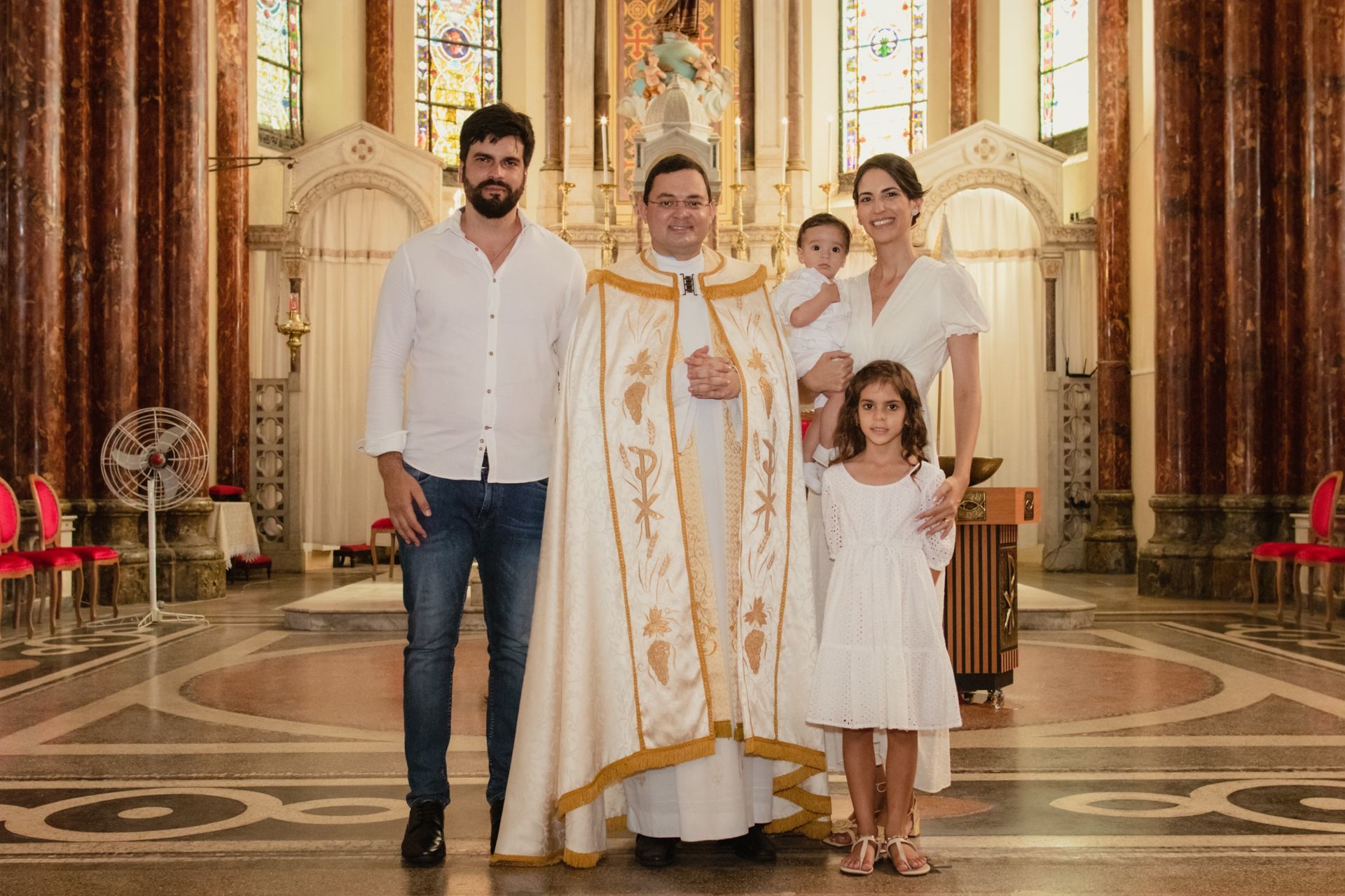 Foto Batizado de Theo e Sophia - Igreja do Salesiano, Recife Foto Batizado de Theo e Sophia - Igreja do Salesiano, Recife - Imagem 41