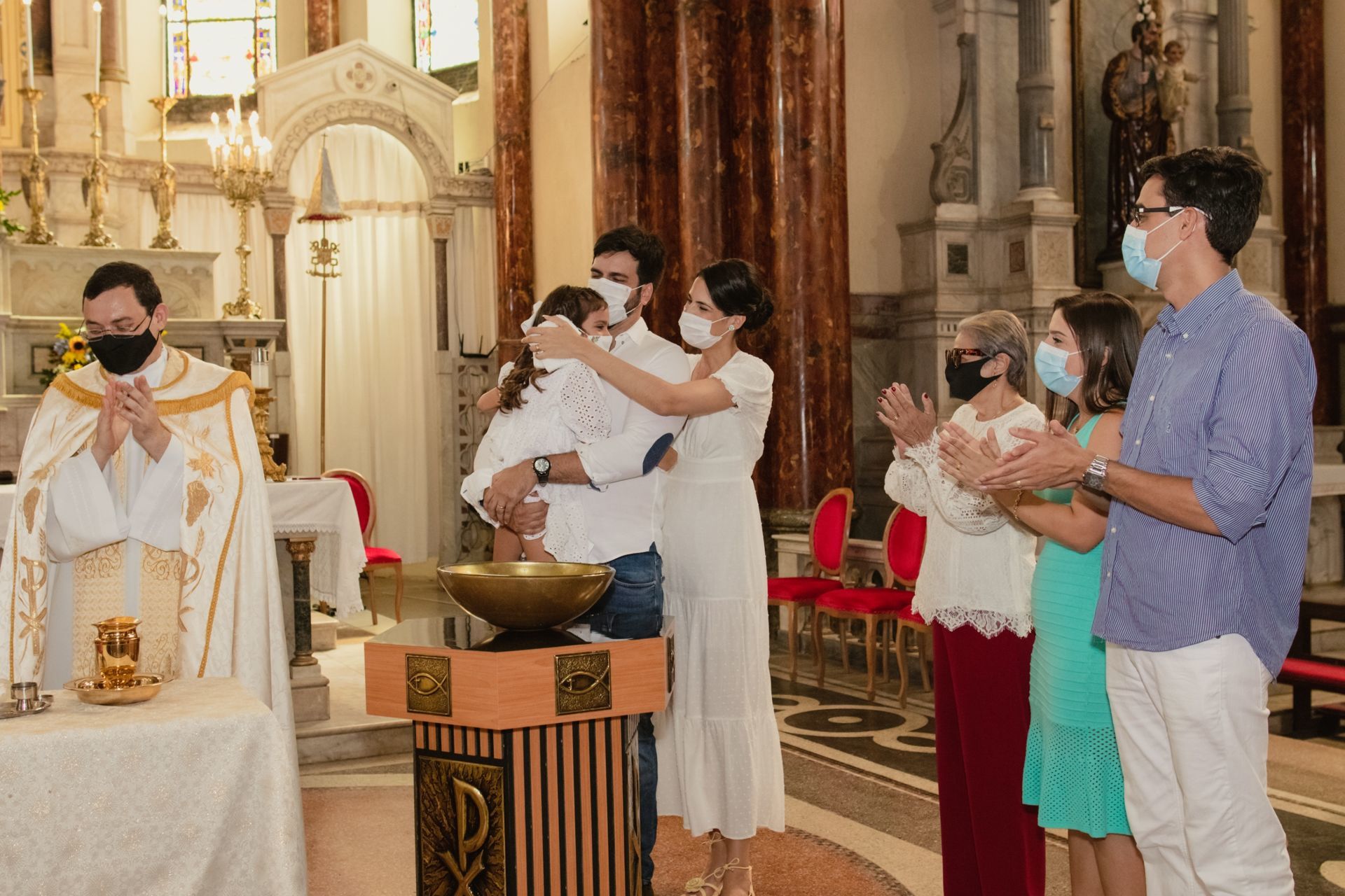 Foto Batizado de Theo e Sophia - Igreja do Salesiano, Recife Foto Batizado de Theo e Sophia - Igreja do Salesiano, Recife - Imagem 32