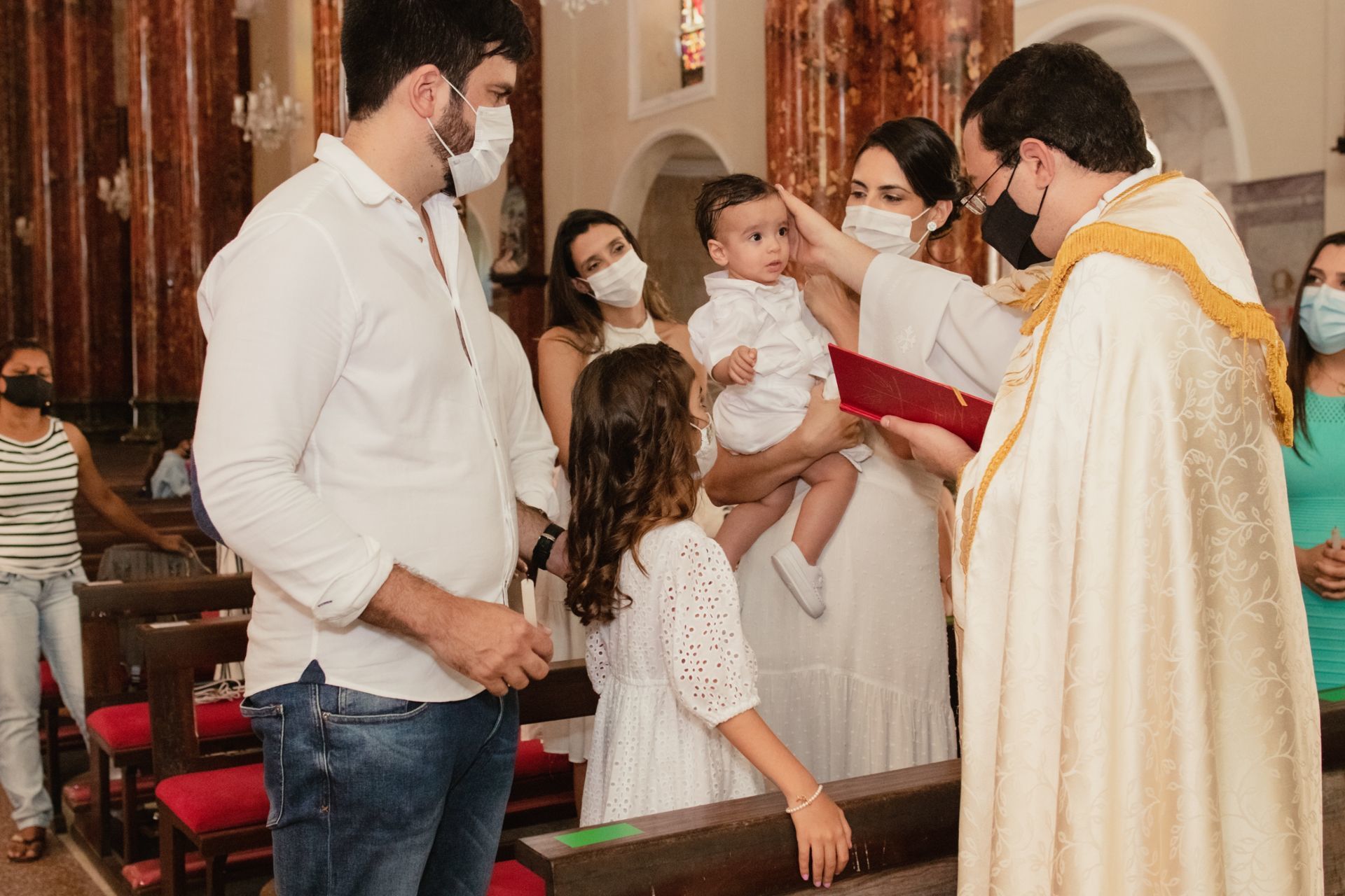 Foto Batizado de Theo e Sophia - Igreja do Salesiano, Recife Foto Batizado de Theo e Sophia - Igreja do Salesiano, Recife - Imagem 40