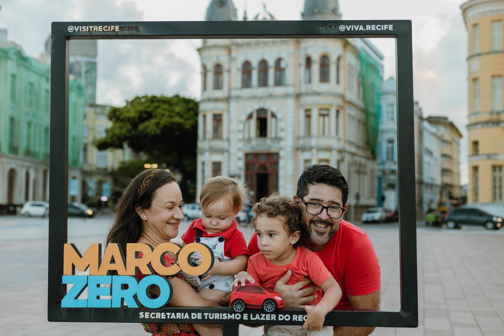 Foto Ensaio de Natal - João Miguel e Pedro - Recife Antigo Foto Ensaio de Natal - João Miguel e Pedro - Recife Antigo - Imagem 27
